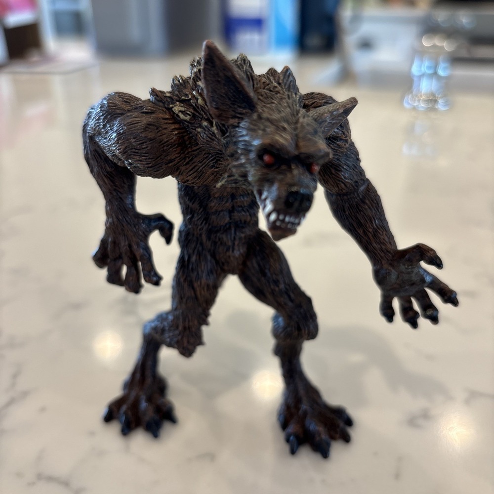 Safari Ltd. Painted Werewolf 0319 Wolfman Lycanthrope Figure‎ Dated 2017 EUC